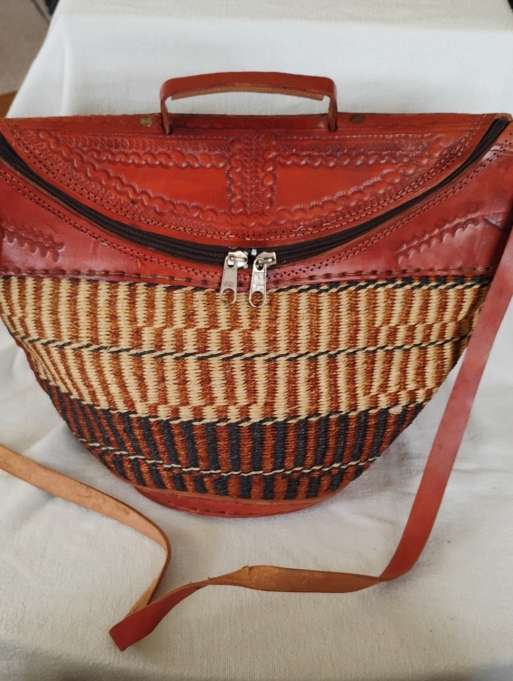 Vintage Kenyan Hancrafted Kiondo Bag Woven Sisal Body Handtooled Leather Trim